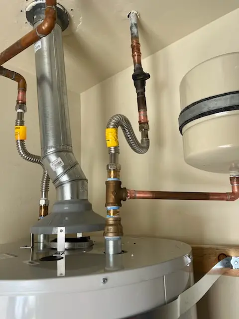 Water heater installation and plumbing repair in Hillendale